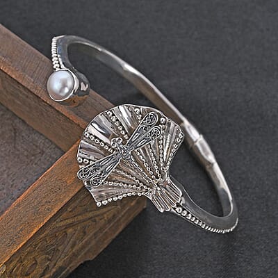 Bali Legacy White Pearl Floral Dragonfly Bracelet in Sterling Silver (7.50 In)