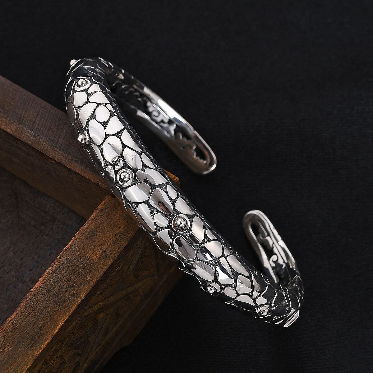 Bali Legacy Sterling Silver Floral Cuff Bracelet (7.25 In) 39.70 Grams image number 1