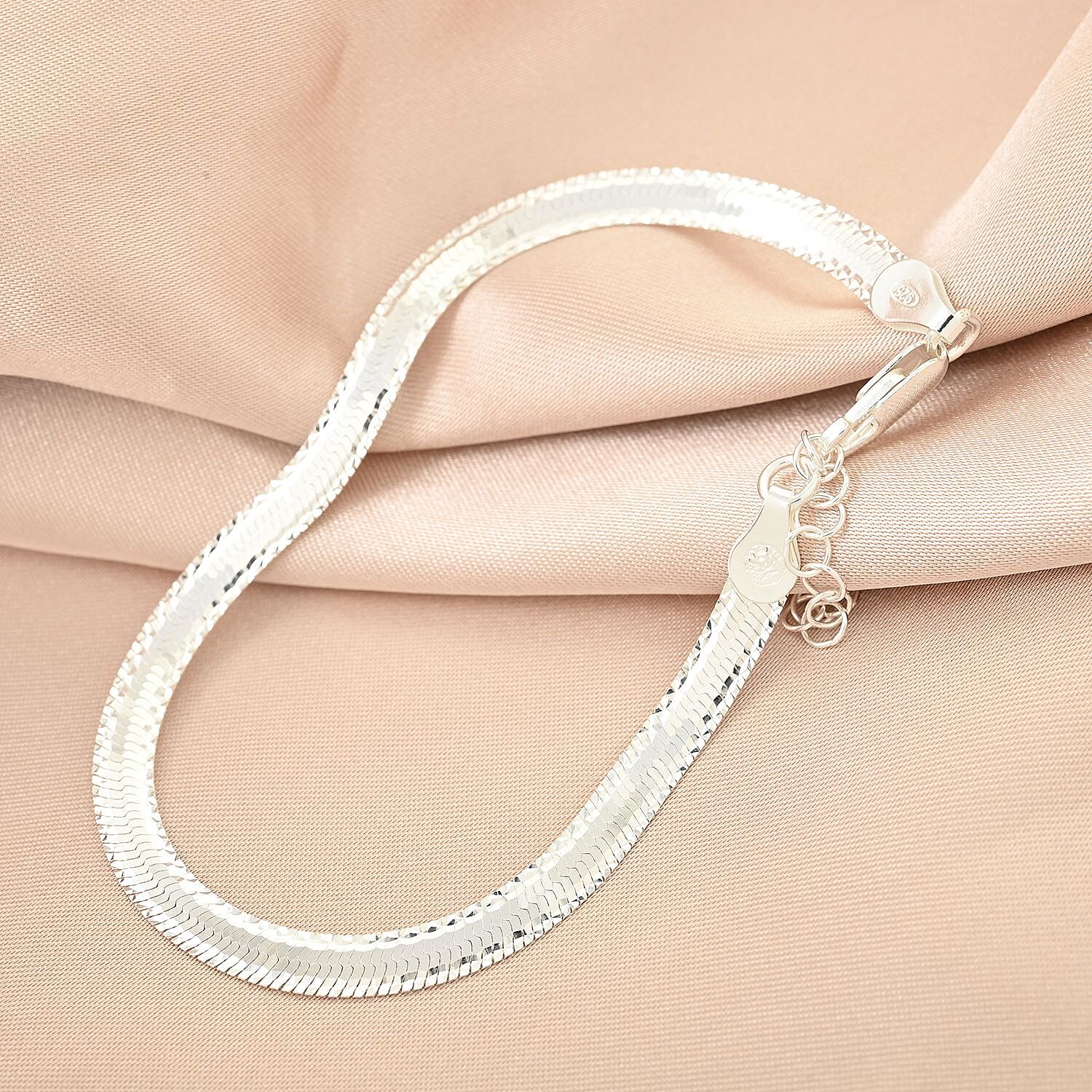 Silver - Product card gallery slide 2 (10144827179291)