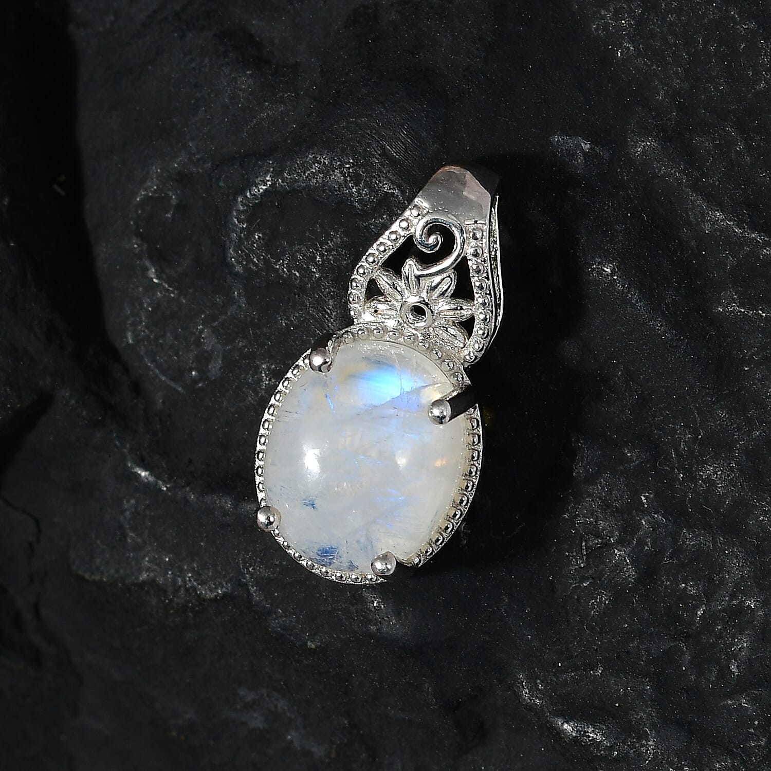 Kuisa Rainbow Moonstone