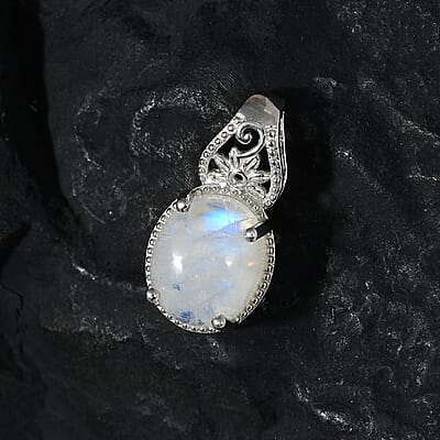Kuisa Rainbow Moonstone Solitaire Pendant in Platinum Over Copper with Magnet 5.35 ctw