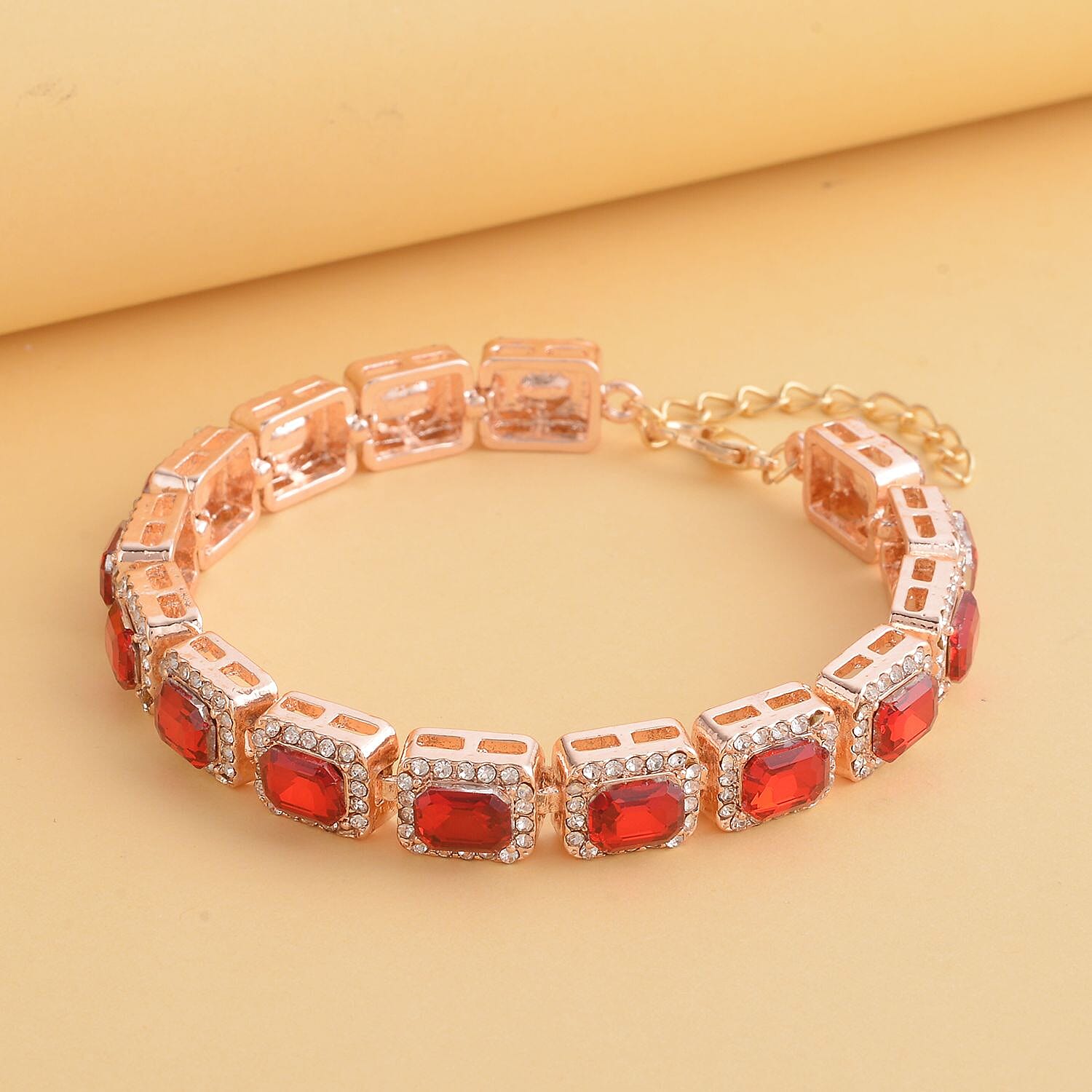 Red Glass - Product card gallery slide 2 (9431589945599)