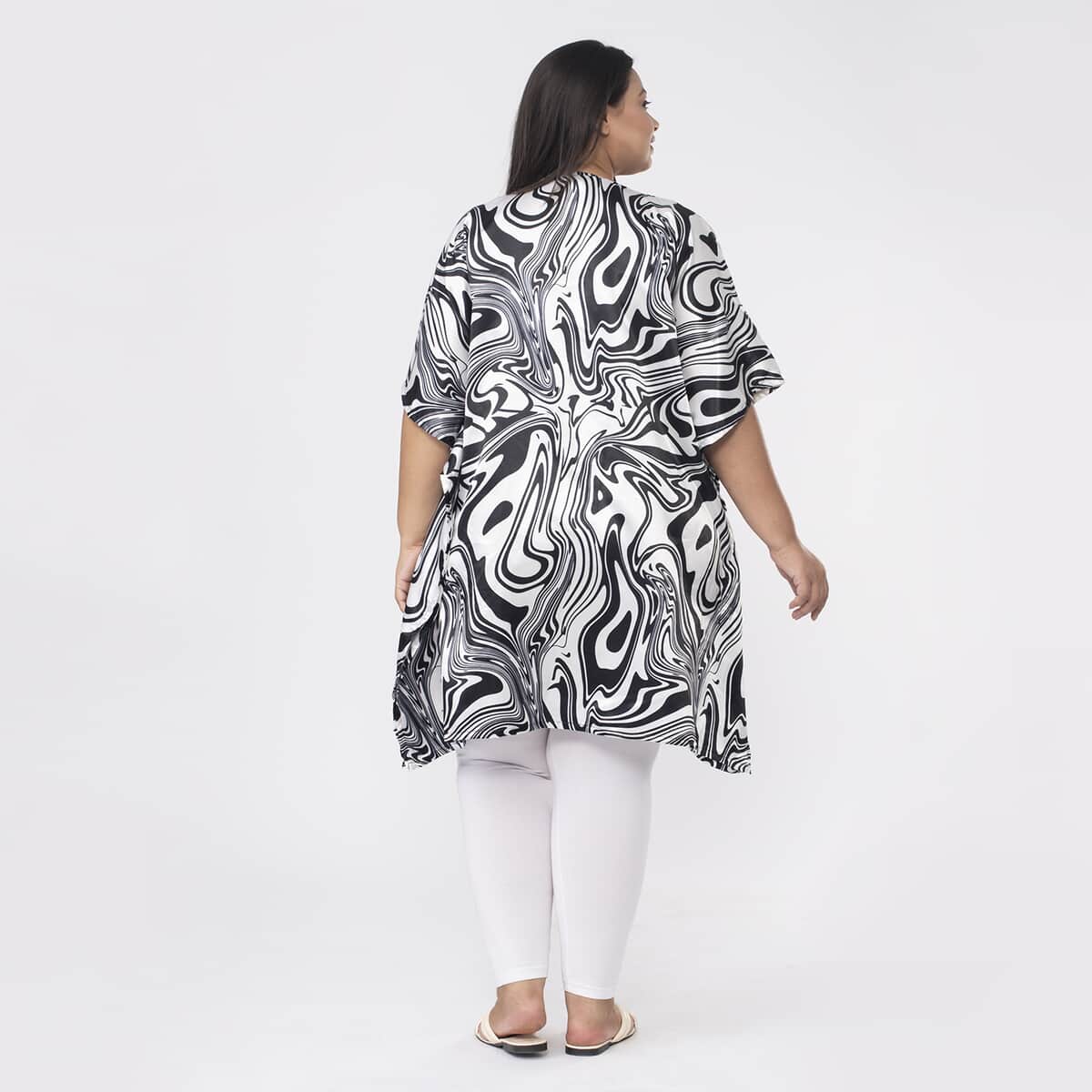 Tamsy Black and White Oil Printed Short Kaftan - One Size Fits Most image number 1