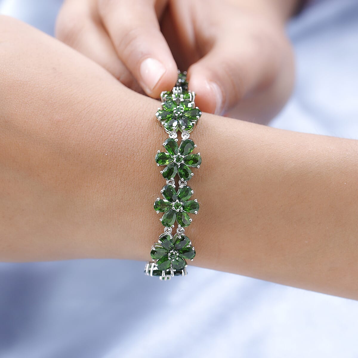 Chrome Diopside Floral Bracelet in Platinum Over Sterling Silver (6.50 In) 19.00 ctw image number 2
