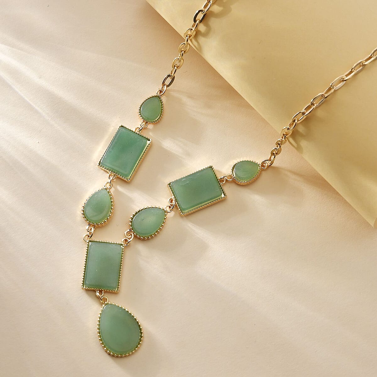 Green Aventurine Necklace 18-20 Inches in Goldtone 45.50 ctw image number 1