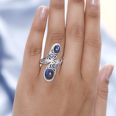 Artisan Crafted AAA Malagasy Labradorite, Kuisa Rainbow Moonstone Bypass Ring in Sterling Silver (Size 10.0) 5.15 ctw