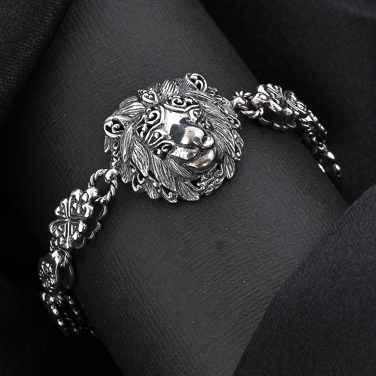Bali Legacy Sterling Silver Lion Bracelet (8.00 In) 22.80 Grams image number 1
