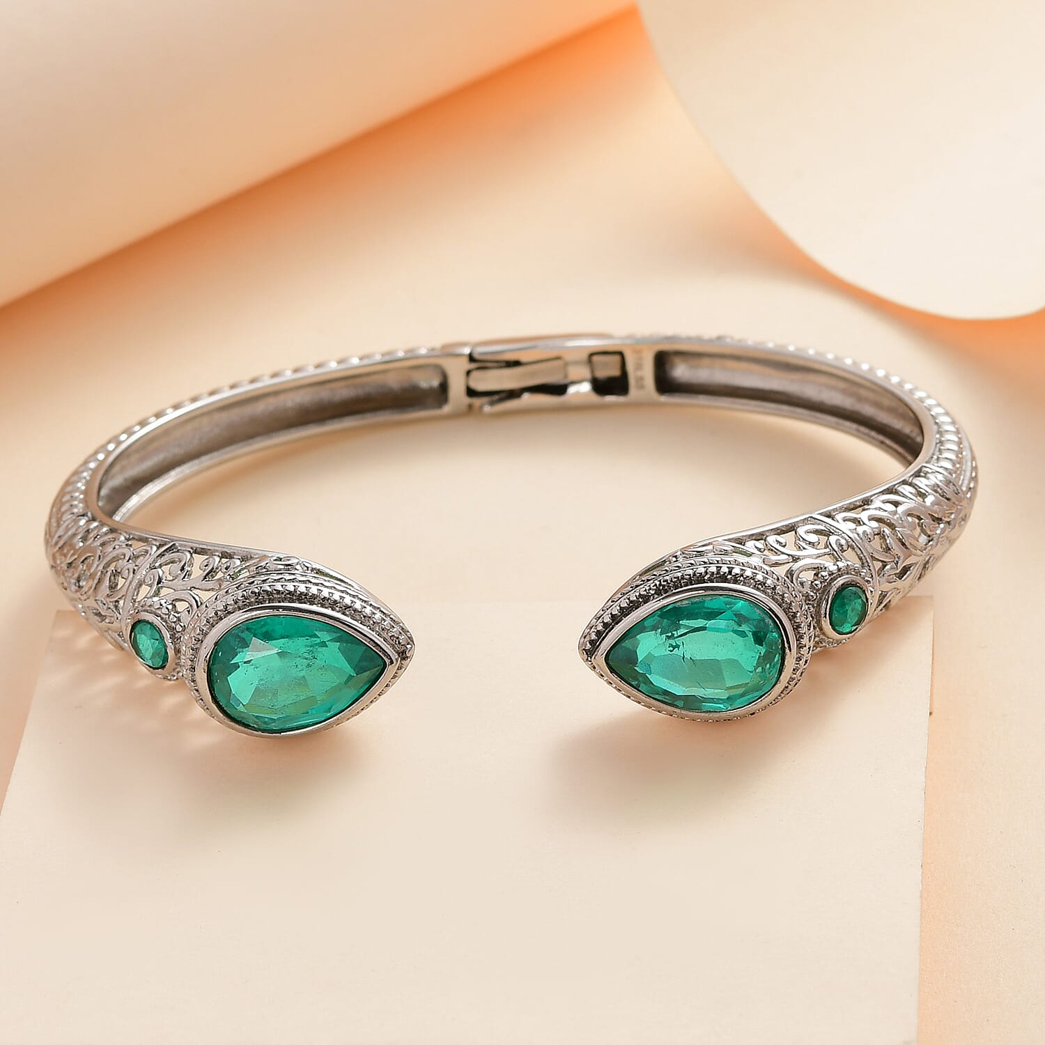 Emeraldine Quartz Cuff Bracelet in Stainless Steel (7.25 In) 12.50 ctw , Tarnish-Free, Waterproof, Sweat Proof Jewelry