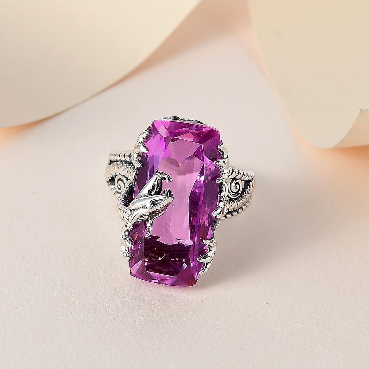 Artisan Crafted African Lilac Quartz (Triplet) Solitaire Dragon Ring in Sterling Silver (Size 7.0) 14.25 ctw image number 1