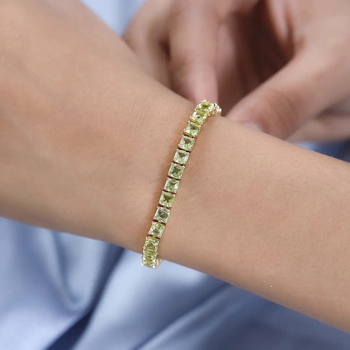 Asscher Cut American Natural Arizona Peridot Bracelet in Platinum Over Sterling Silver (6.50 In) 12.40 ctw