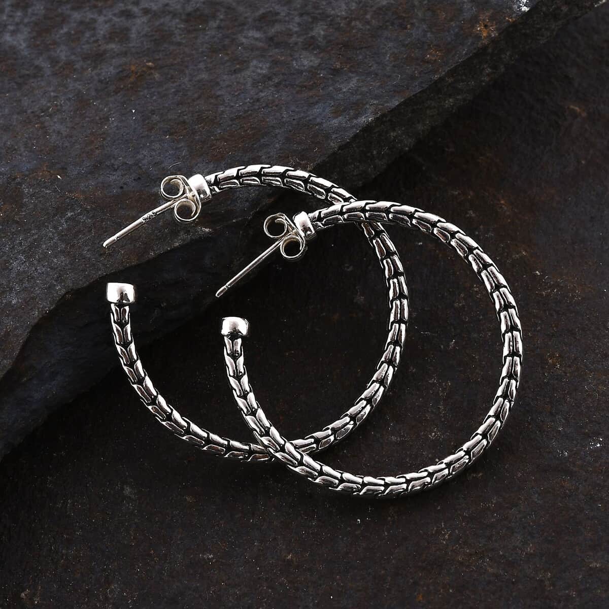 Bali Legacy Sterling Silver Tulang Naga Hoop Earrings 8.90 Grams image number 1