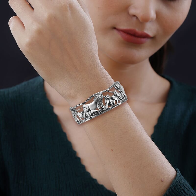 Bali Legacy Sterling Silver Lion's Cuff Bracelet (7.25 In) 30.75 Grams