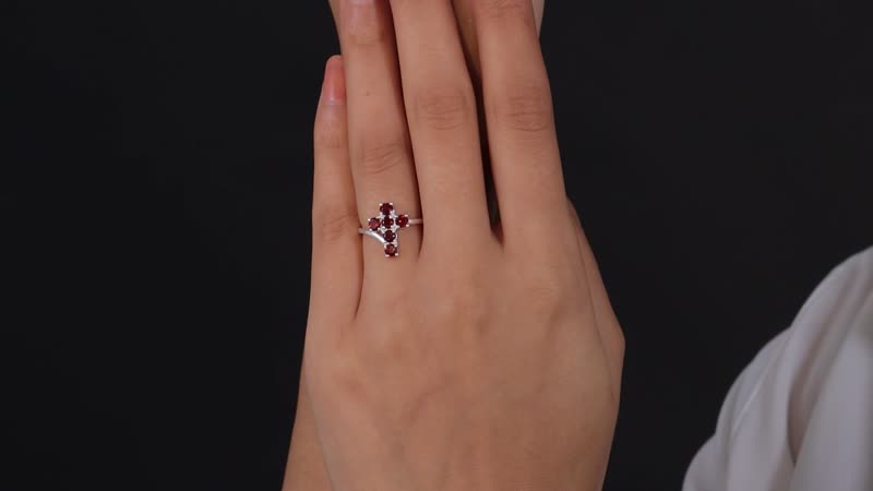 Mozambique Garnet Cross Ring in Sterling Silver (Size 10) 1.25 ctw