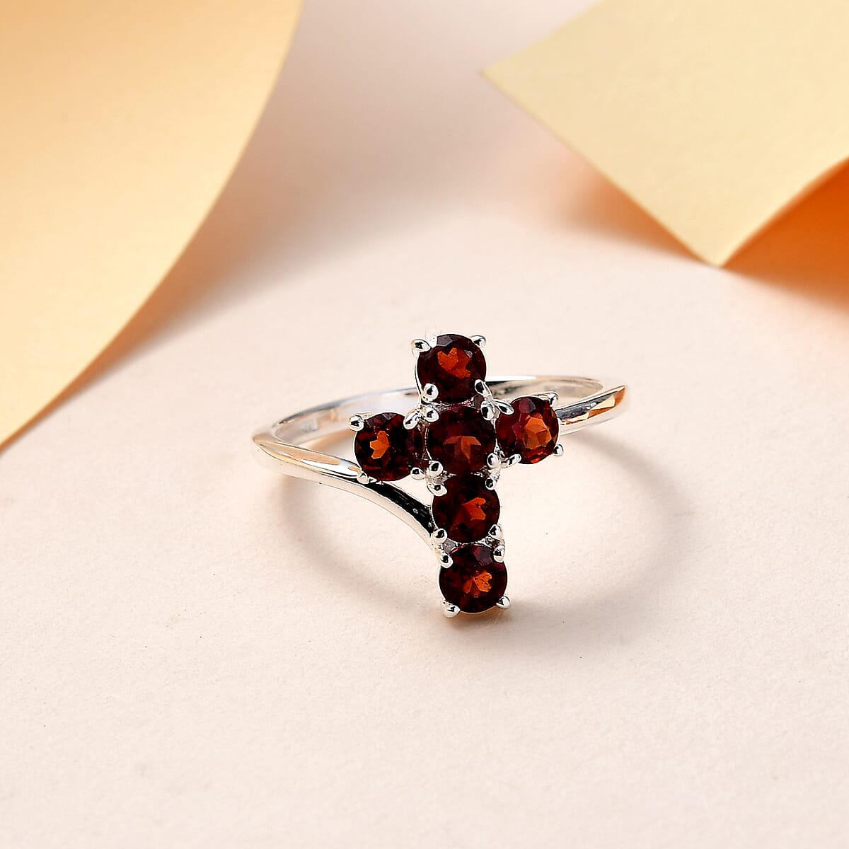 Mozambique Garnet Cross Ring in Sterling Silver (Size 7.0) 1.25 ctw image number 1
