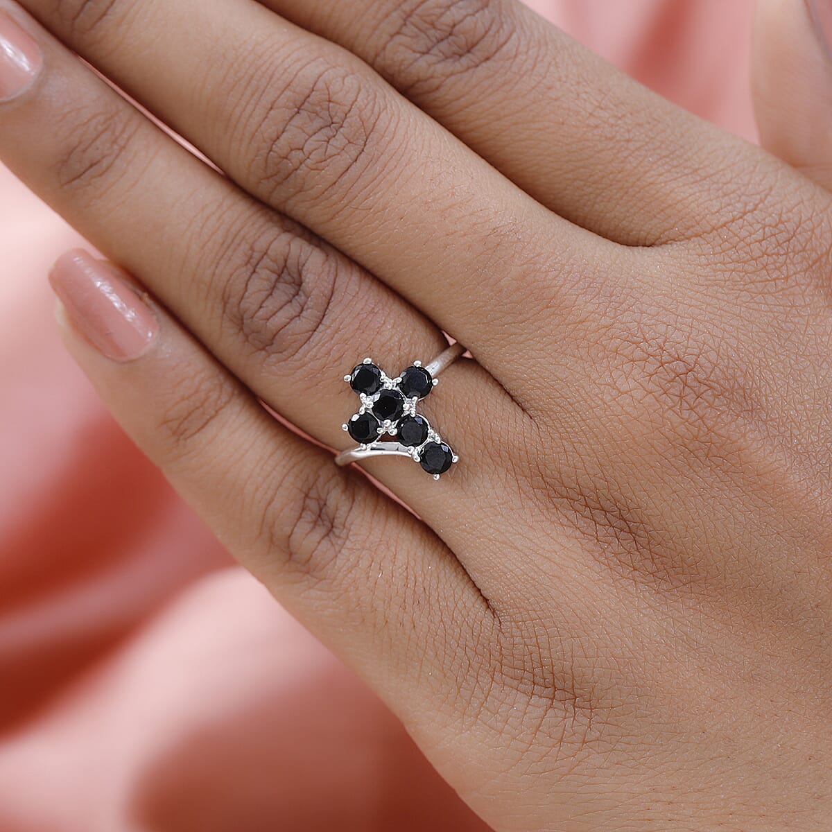 Thai Black Spinel Cross Ring in Sterling Silver (Size 7.0) 1.00 ctw image number 2