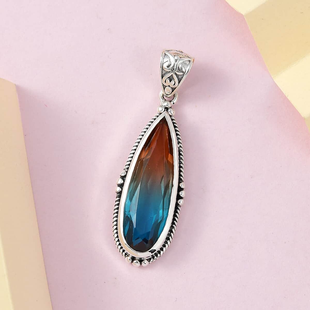 Artisan Crafted Aqua Terra Costa Quartz (Triplet) Solitaire Pendant in Sterling Silver 7.25 ctw image number 1