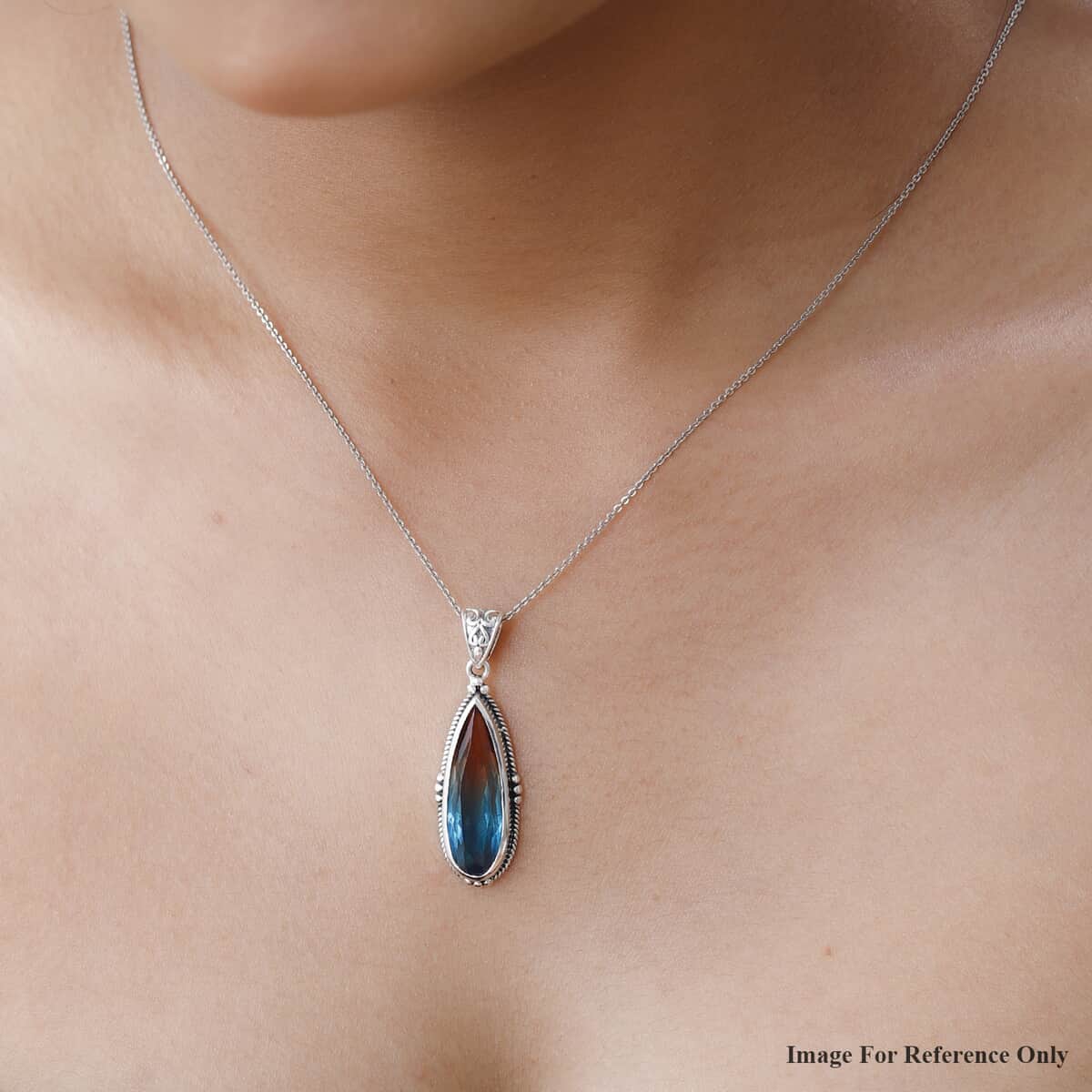 Artisan Crafted Aqua Terra Costa Quartz (Triplet) Solitaire Pendant in Sterling Silver 7.25 ctw image number 2