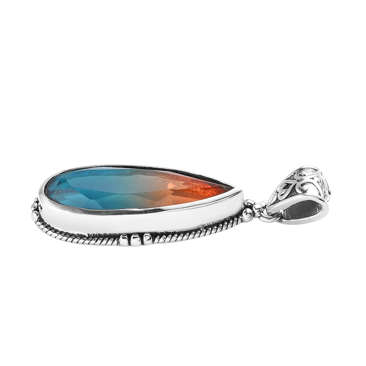 Artisan Crafted Aqua Terra Costa Quartz (Triplet) Solitaire Pendant in Sterling Silver 7.25 ctw image number 3