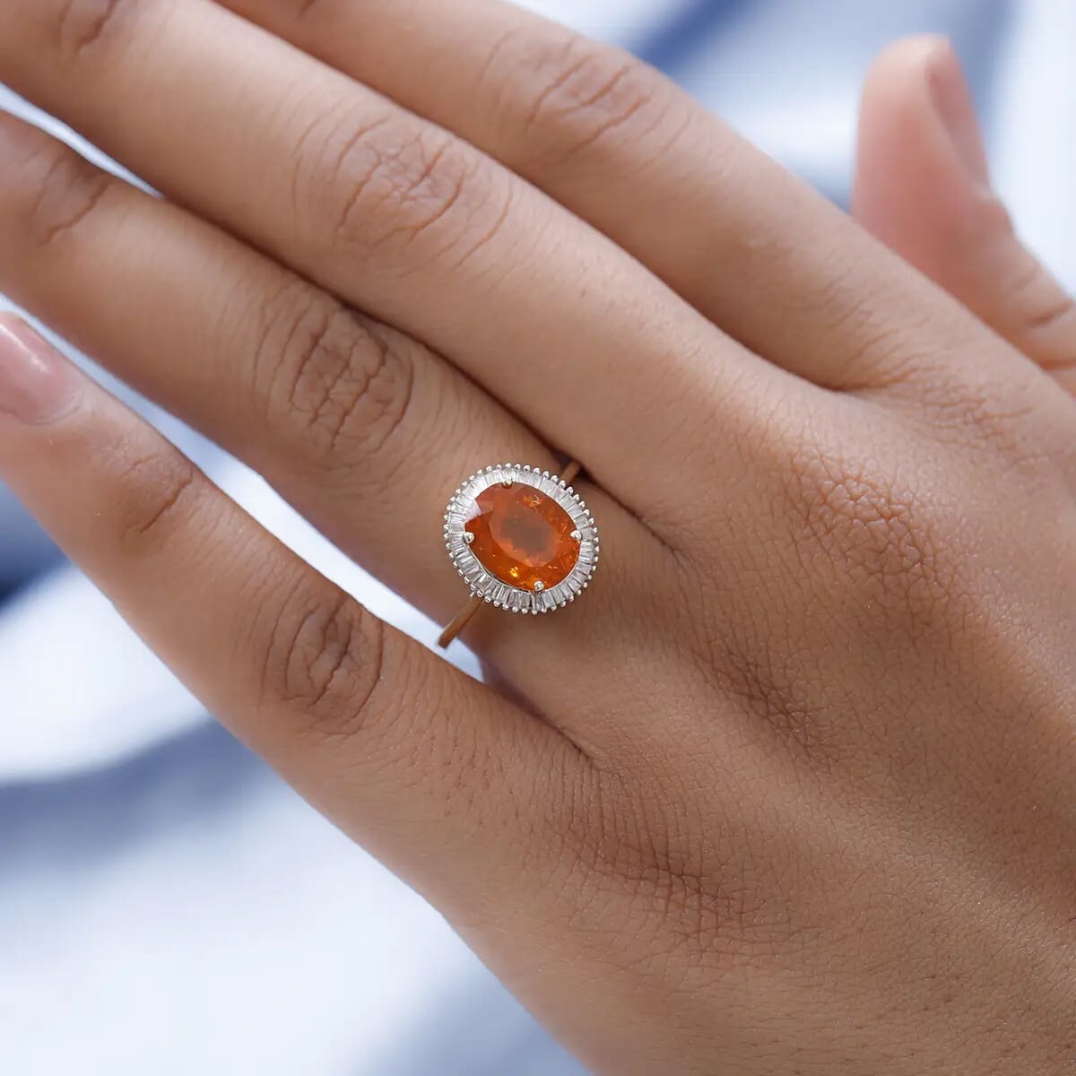 LUXORO 10K Yellow Gold AAA Brazilian Fire Opal and Diamond Halo Ring 1.90 Grams 2.15 ctw (Delivery in 12-15 Business Days) image number 5