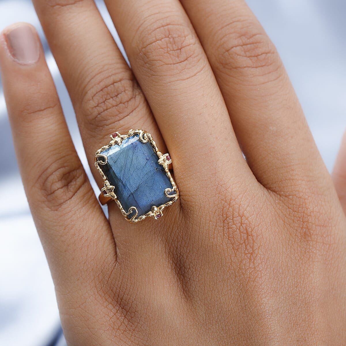 AAA Malagasy Labradorite and Orissa Rhodolite Garnet Ring in Vermeil YG Over Sterling Silver (Size 10.0) 14.25 ctw image number 2