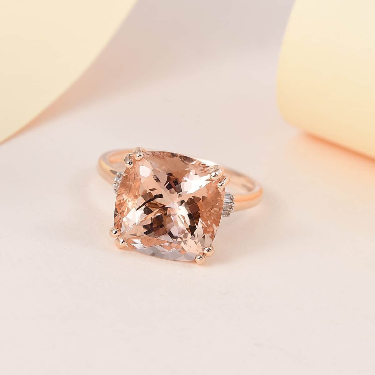 Luxoro 14K Rose Gold AAA Marropino Morganite and G-H I2 Diamond Ring (Size 6.0) 5.75 ctw image number 1
