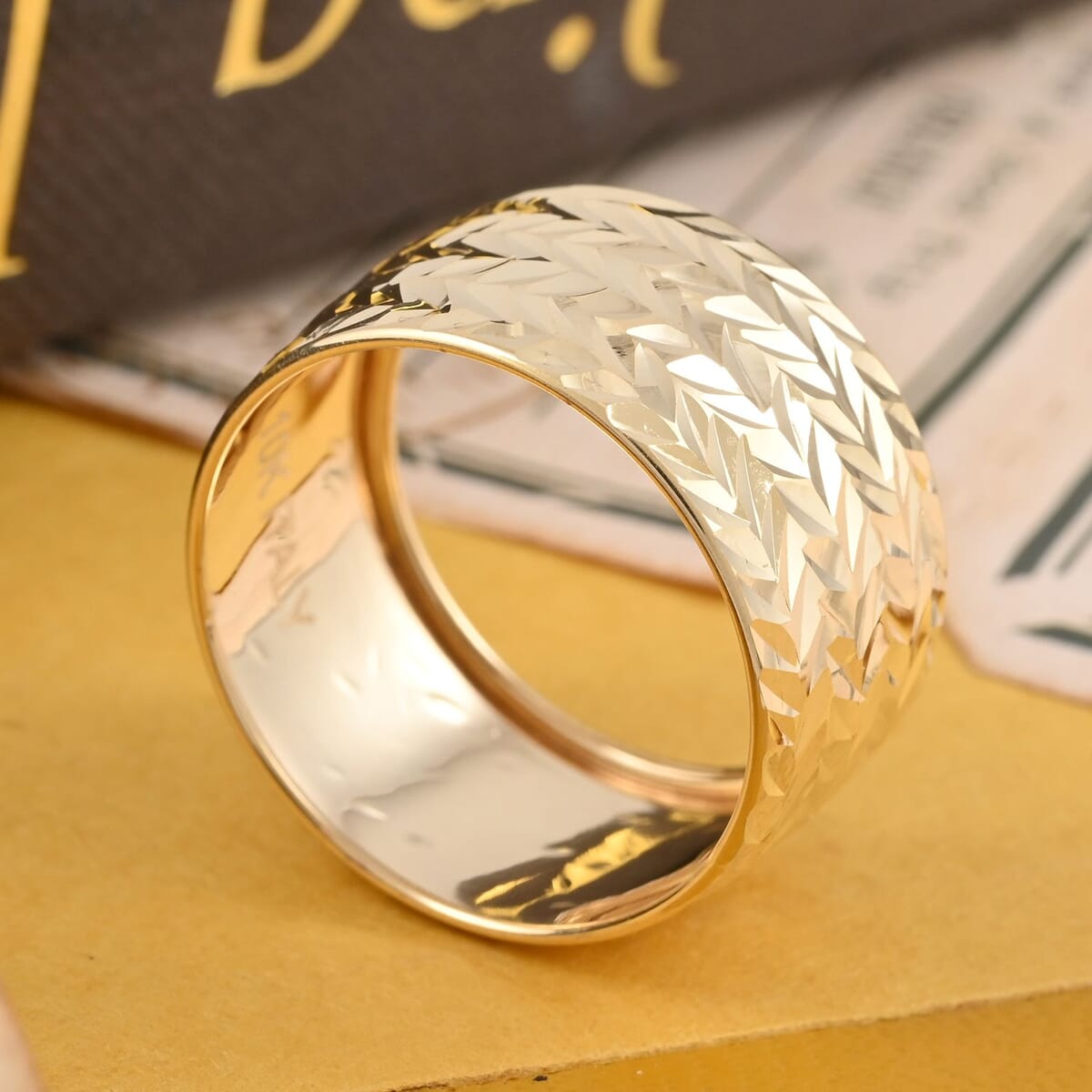 Foglie Oro Italian 10K Yellow Gold Diamond- Cut Leaves Ring (Size 10.0) 1.40 Grams image number 1