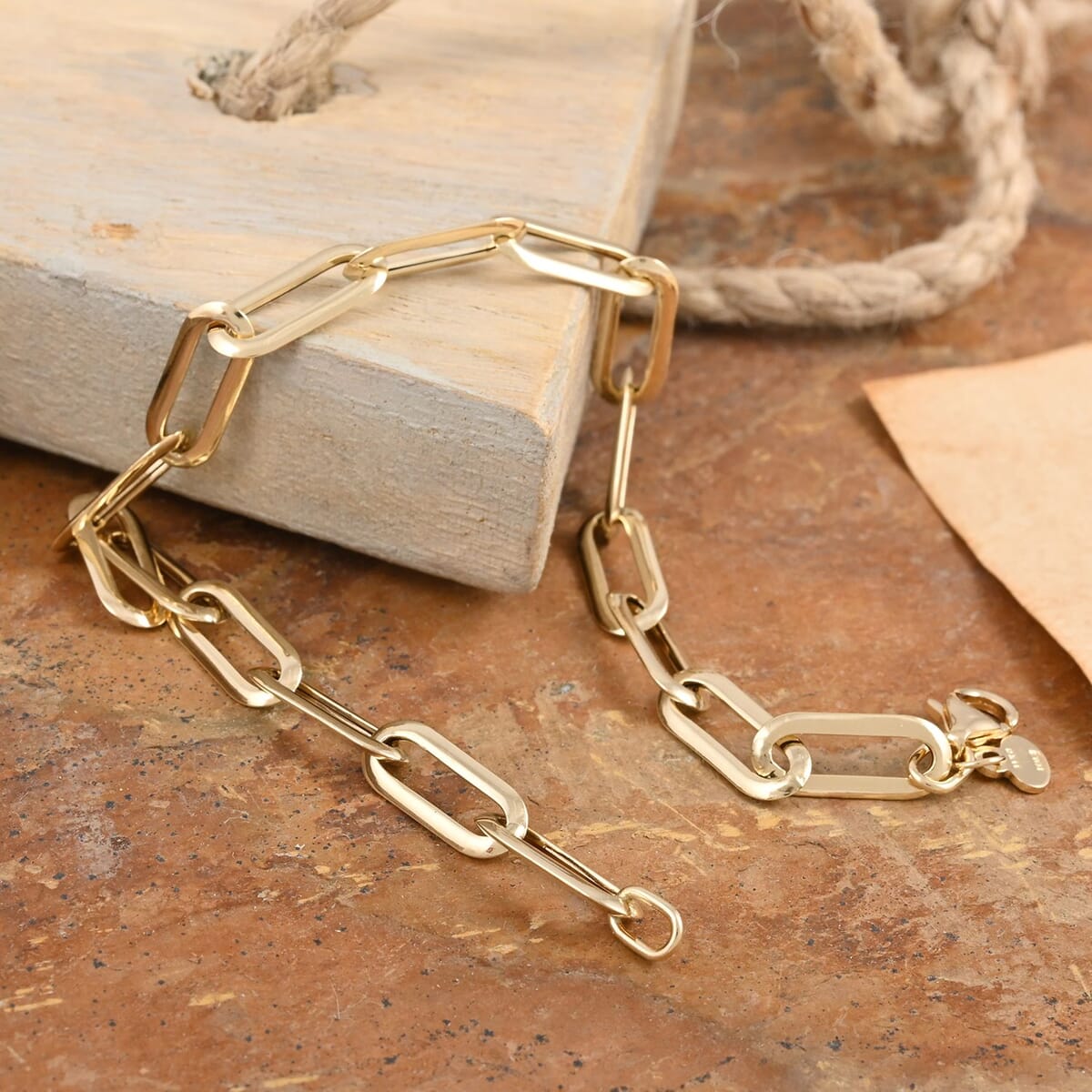 Pyramid Paperclip Italian 14K Yellow Gold Bracelet (7.50 In) 1.75 Grams image number 1