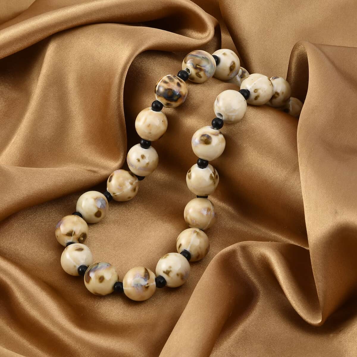 Beige Ceramic and Black Glass Beaded Necklace 21.5-23.5 Inches in Silvertone image number 1