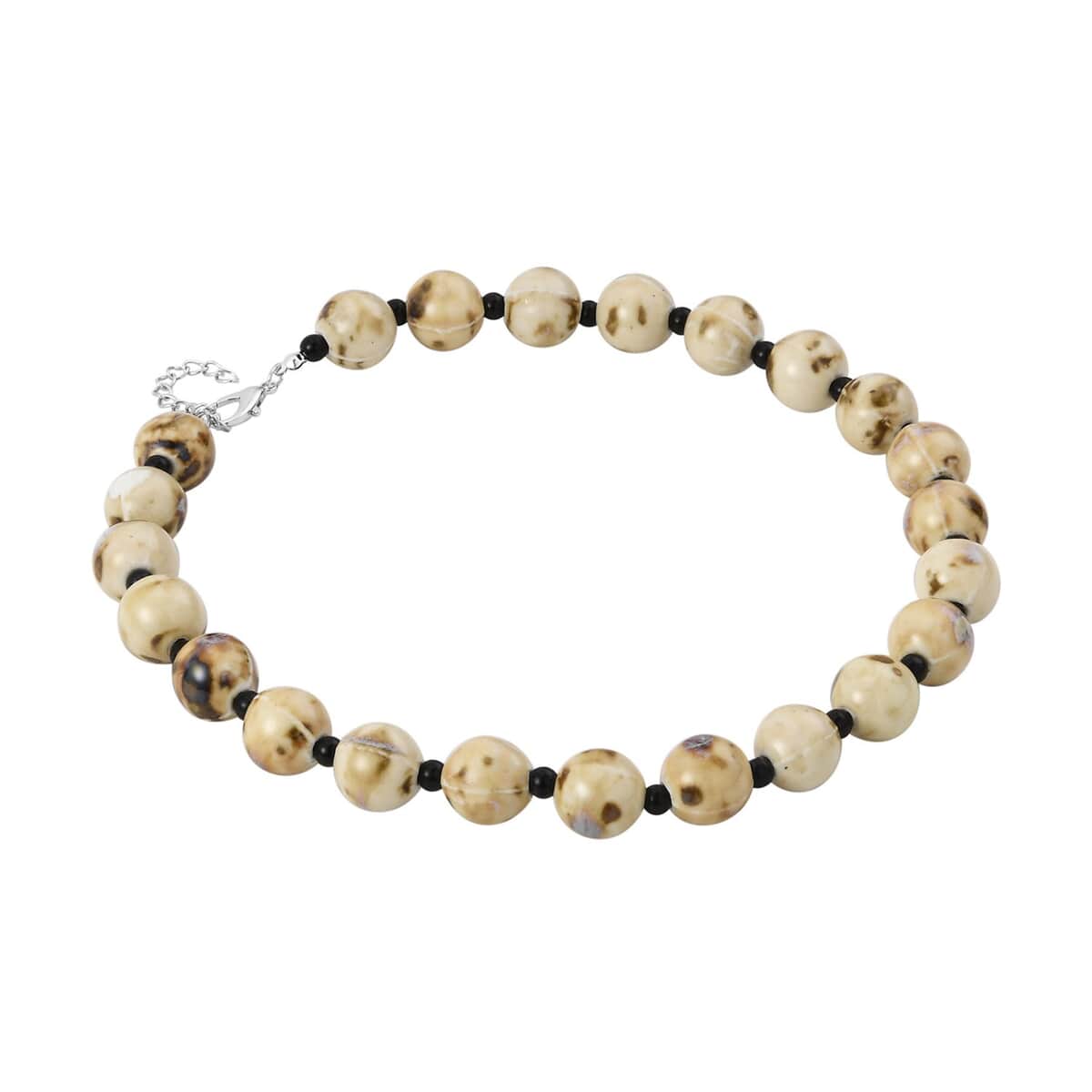 Beige Ceramic and Black Glass Beaded Necklace 21.5-23.5 Inches in Silvertone image number 2