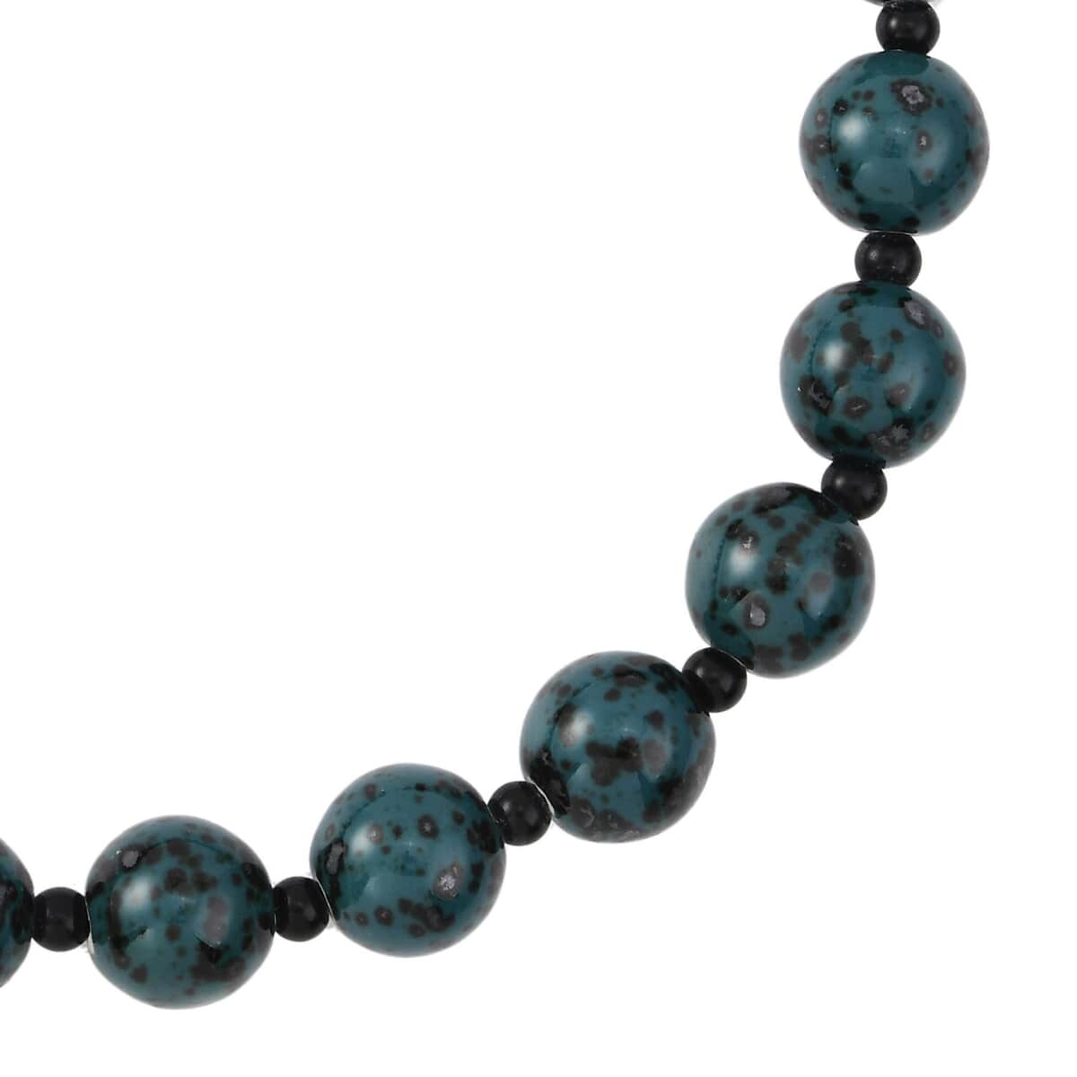 Green Color Ceramic and Black Glass Beaded Necklace 21.5-23.5 Inches in Silvertone image number 3