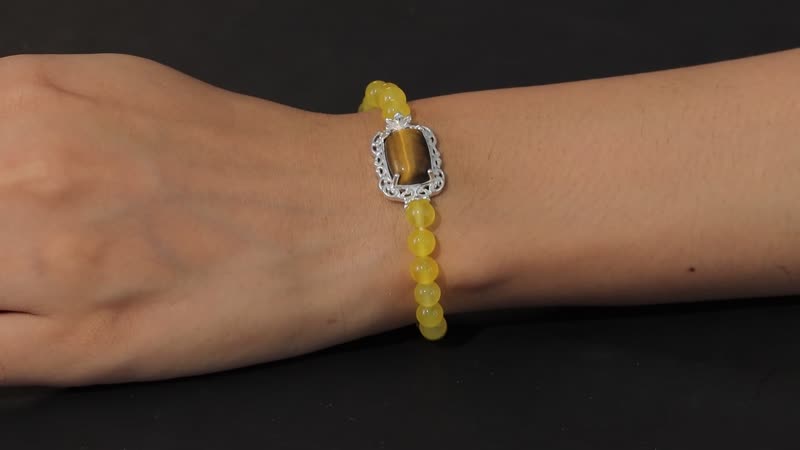 Tiger's Eye and Yellow Quartzite Bracelet in Sterling Silver (7.25 In) 48.60 ctw