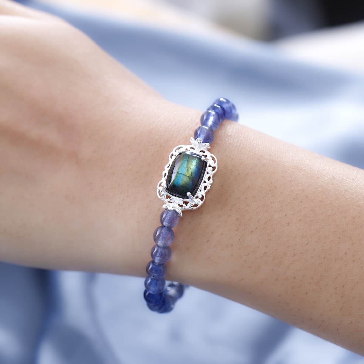 Malagasy Labradorite and Quartzite Bracelet in Sterling Silver (7.25 In) 48.75 ctw image number 2