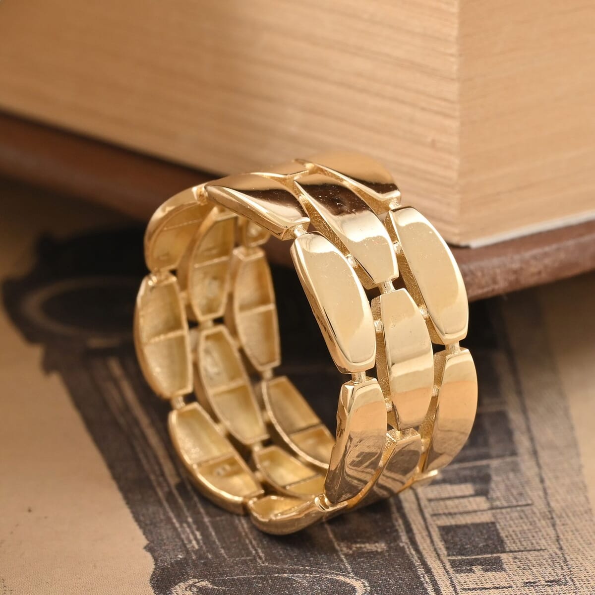 Anello Panther Alto Lucido Italian 10K Yellow Gold 3-Lined Petal Ring 3.65 Grams image number 1