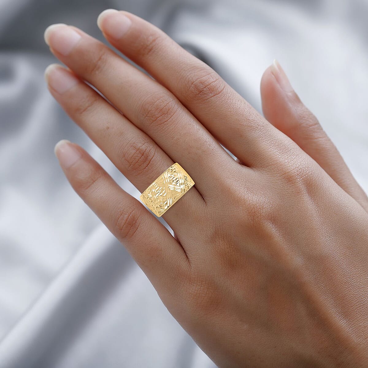 Anello Per Sigari Taglio Diamante Italian 10K Yellow Gold Designer Band Ring (Size 6.0) 1.55 Grams image number 2