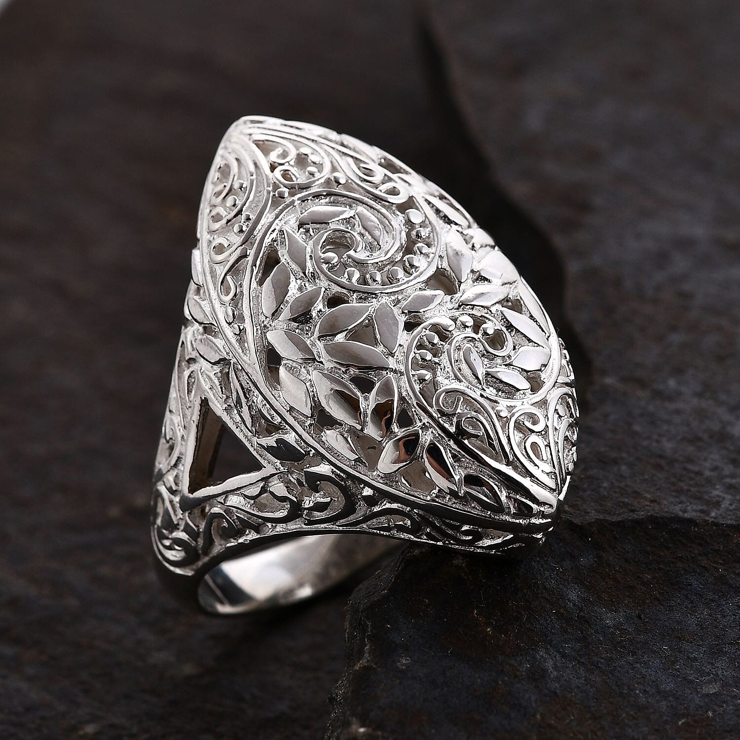 Ring in Sterling Silver (Size 5.5) 7.55 Grams