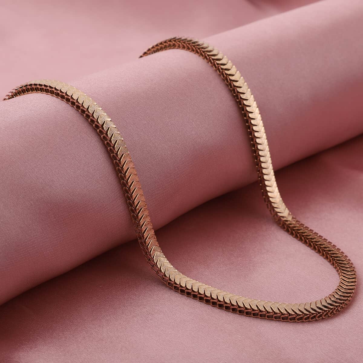 Snake Chain Necklace 24-26 Inches in ION Plated Rose Gold Stainless Steel 20.50 Grams image number 1