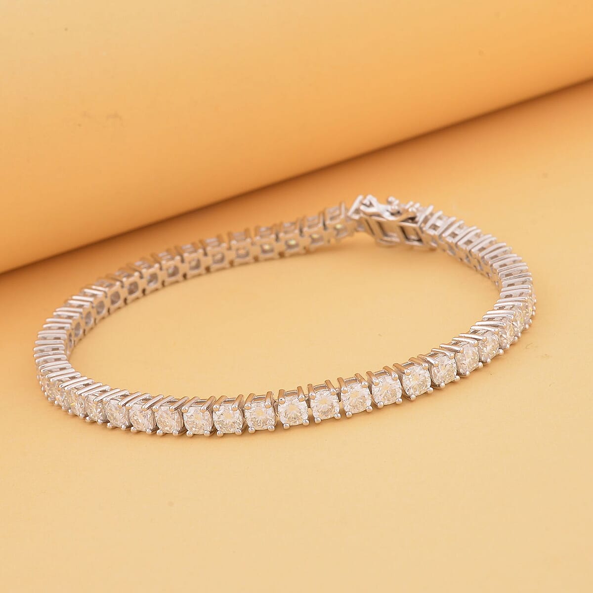 Moissanite Tennis Bracelet in Platinum Over Sterling Silver (8.00 In) 15.50 ctw image number 1