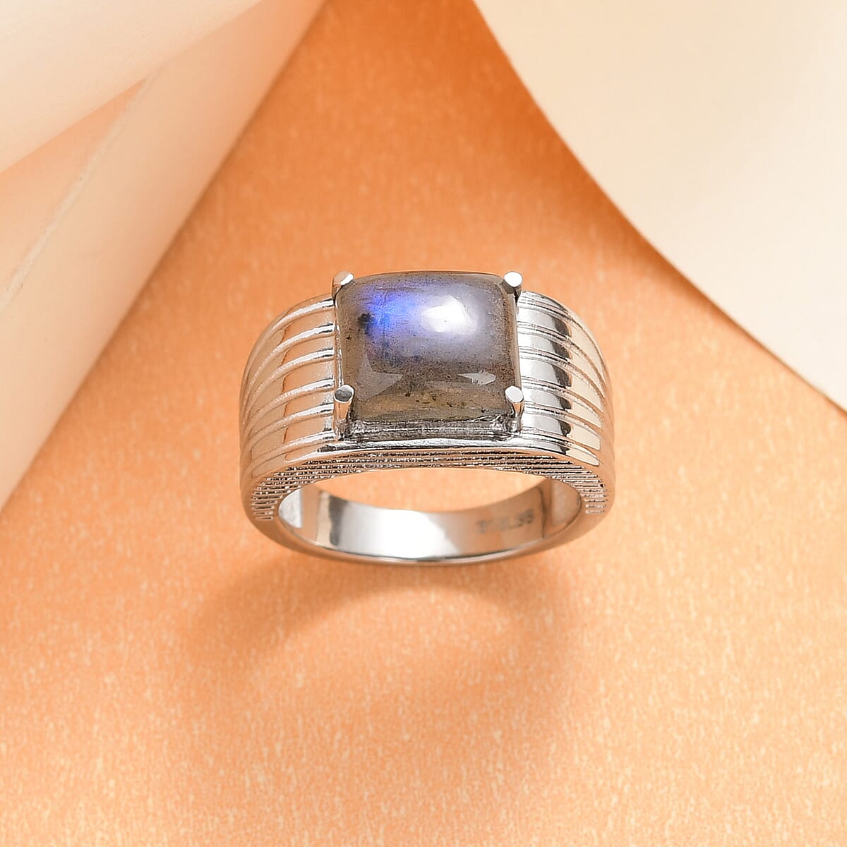 AAA Malagasy Labradorite Men's Ring in Stainless Steel 5.35 ctw image number 1