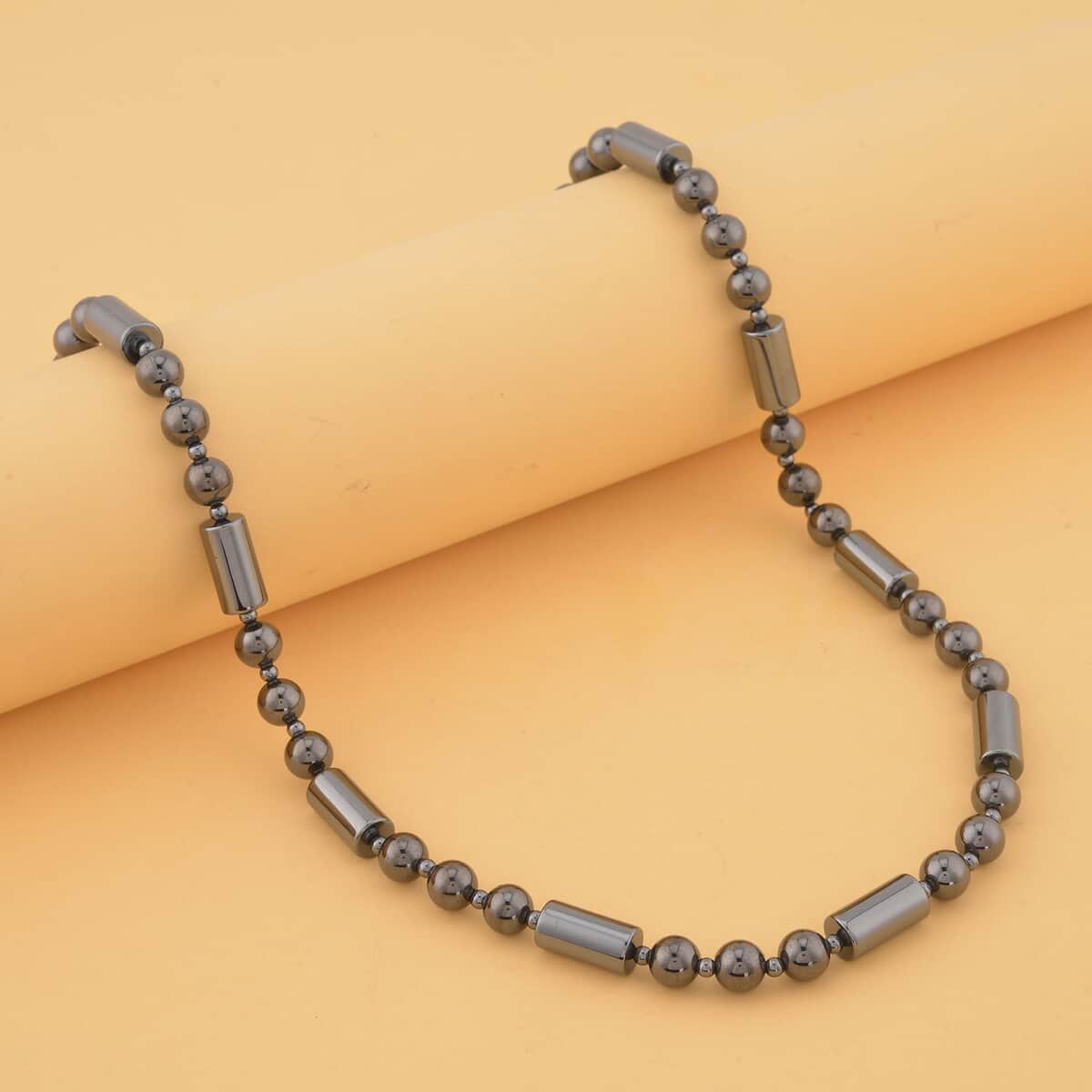 Hematite Beaded Men's Necklace 24 Inches in Silvertone 515.00 ctw image number 1