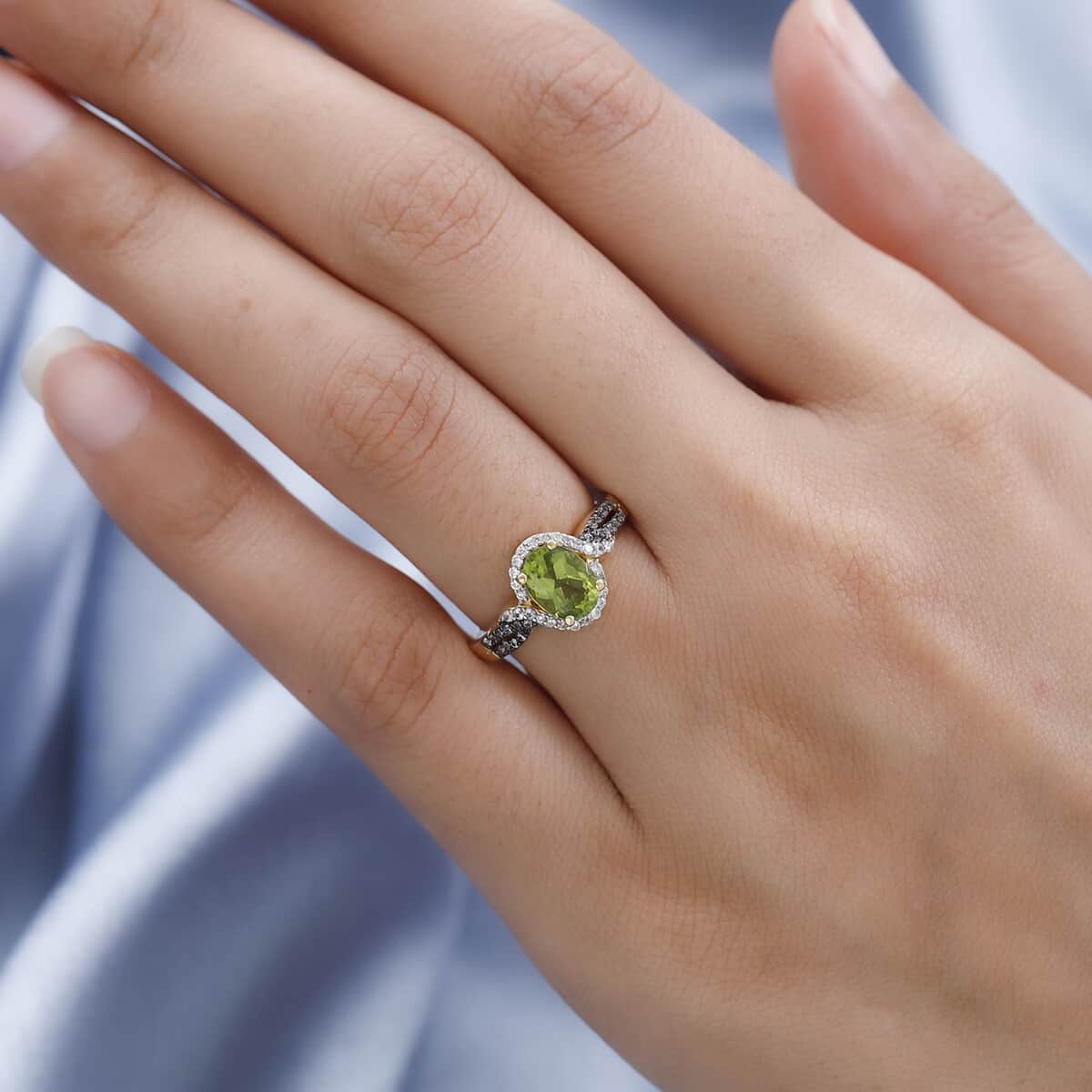 American Natural Arizona Peridot, Natural Champagne and White Zircon Split Shank Ring in Vermeil Yellow Gold Over Sterling Silver 1.85 ctw image number 2