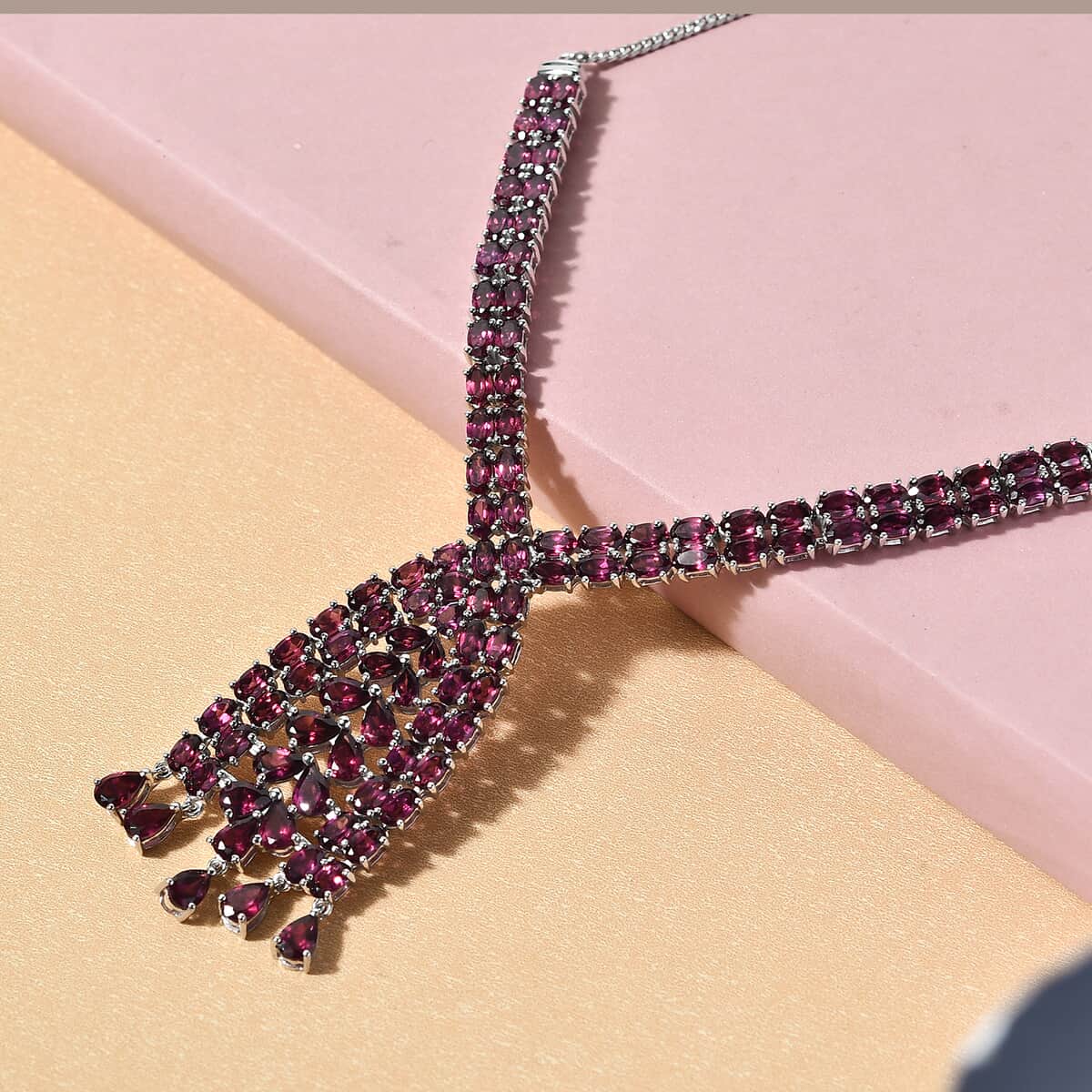 Orissa Rhodolite Garnet Necklace 18 Inches in Platinum Over Sterling Silver 32.75 ctw image number 1