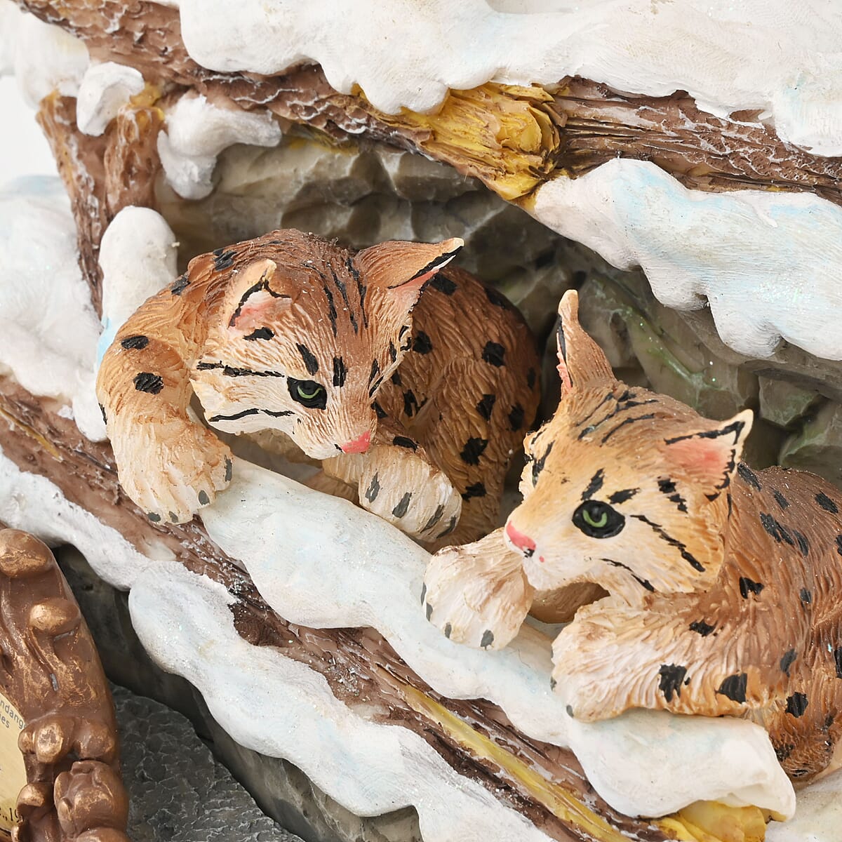 Hand Painted Resin Figurine with Stand &ndash; Bobcat, Miniature Hand Painted Animal Figurine Decor For Tabletop Desk Decoration image number 4