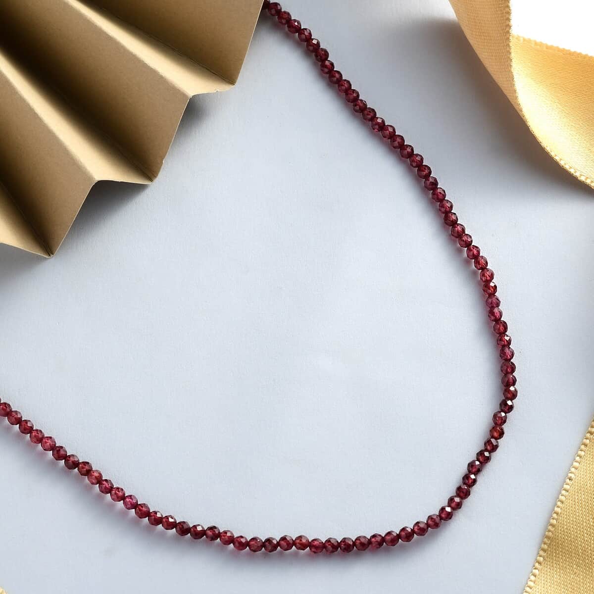 Orissa Rhodolite Garnet Beaded Necklace 18 Inches in Platinum Over Sterling Silver 34.00 ctw image number 1