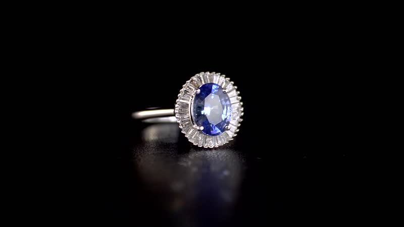 ILIANA 18K White Gold AAA Royal Ceylon Sapphire and Diamond G-H SI Ring (Size 6.0) 3.15 Grams 1.70 ctw