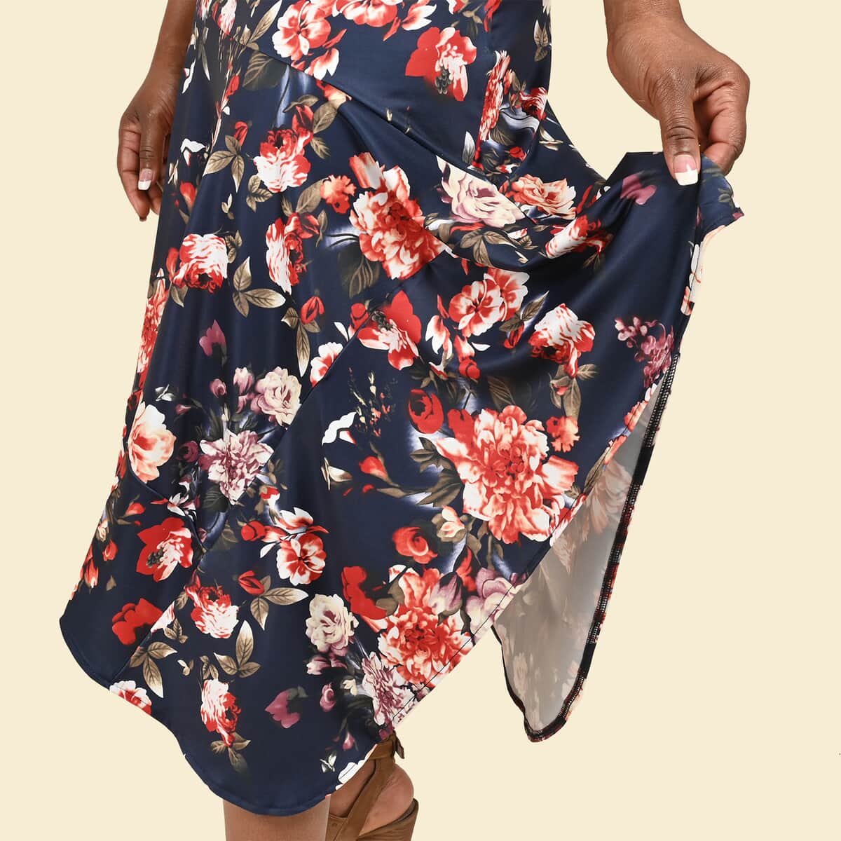 Tamsy Navy and Red Floral Midi Skirt - Large image number 3