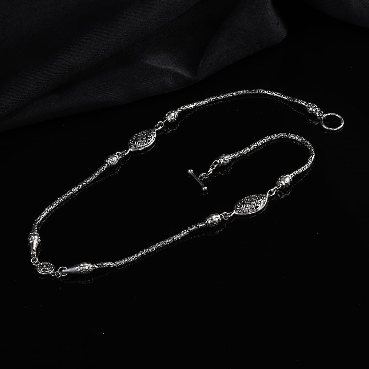 Bali Legacy Sterling Silver Toggle Clasp Borobudur Necklace 22 Inches 38.90 Grams image number 1