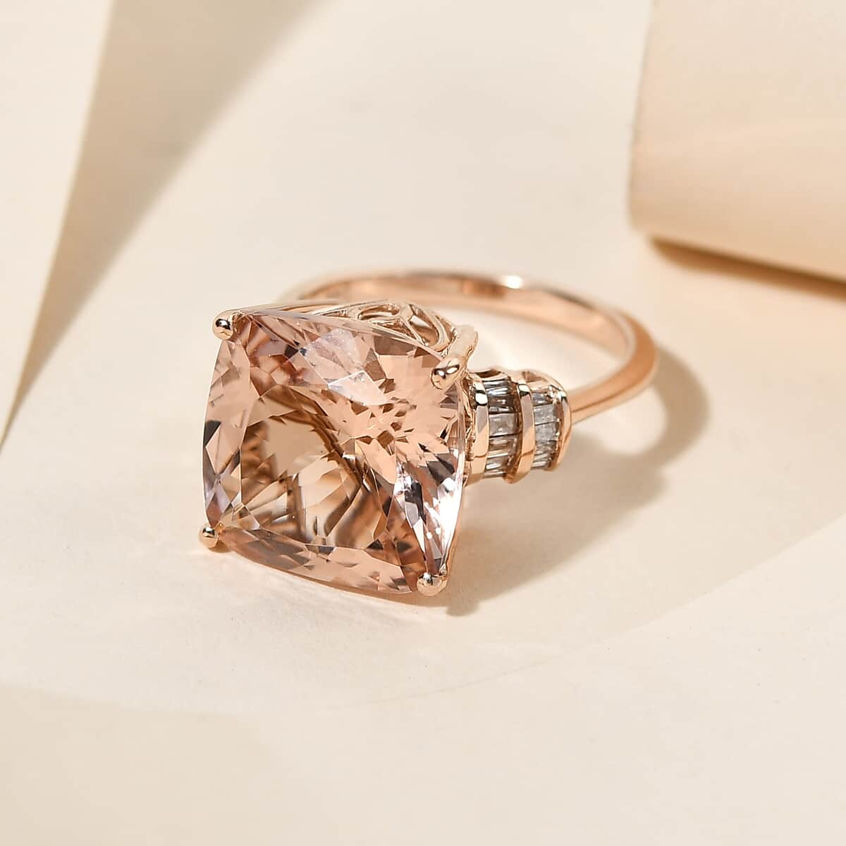 Luxoro 14K Rose Gold AAA Marropino Morganite and G-H I3 Diamond Ring (Size 6.0) 4.10 Grams 8.65 ctw image number 1