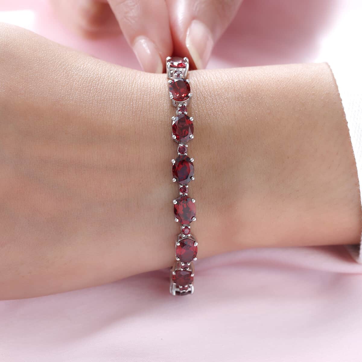 Orissa Rose Garnet Bracelet in Platinum Over Sterling Silver (7.25 In) 13.75 Grams 24.15 ctw image number 2
