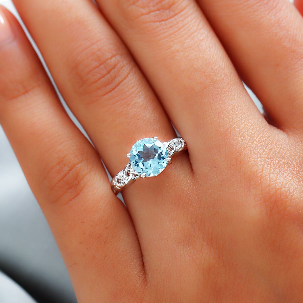 D'Joy Sky Blue Topaz and White Topaz 2.35 ctw Ring in Sterling Silver (Size 5.0) image number 3