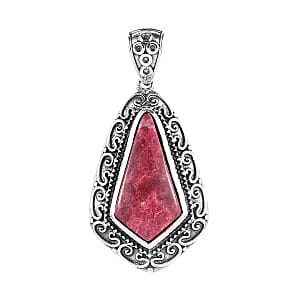 Artisan Crafted Norwegian Thulite Solitaire Pendant in Sterling Silver 8.50 ctw